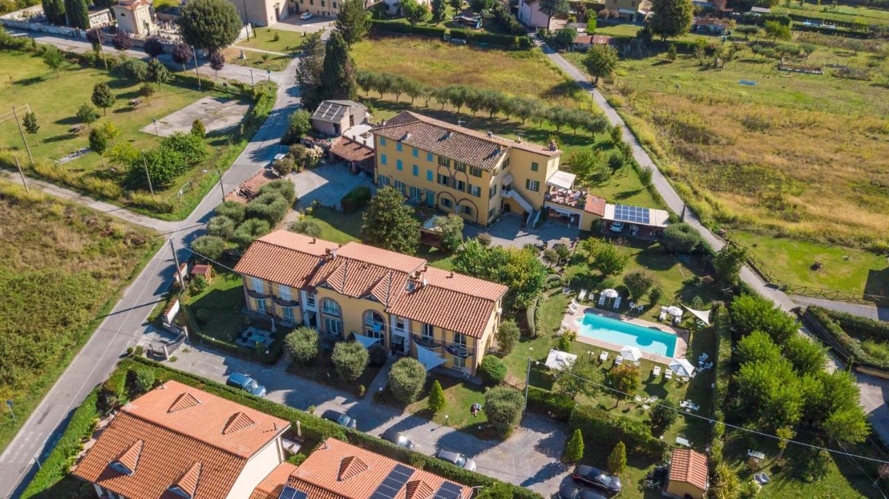 Villa Gabriella Apartments Lucca Eksteriør billede